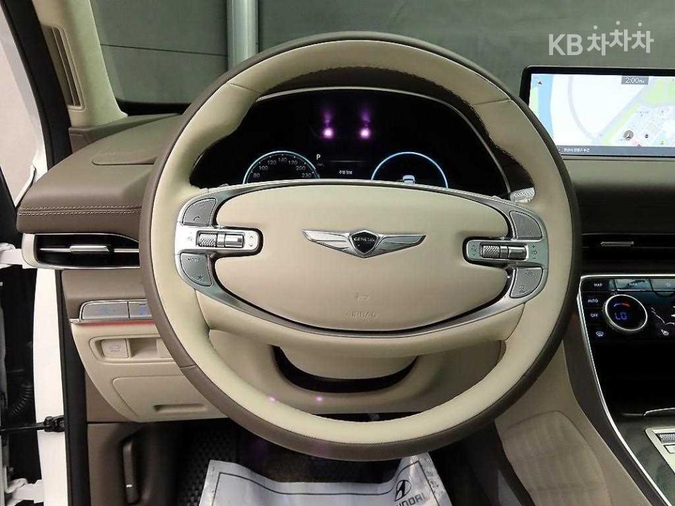2023 Genesis GV80 photo