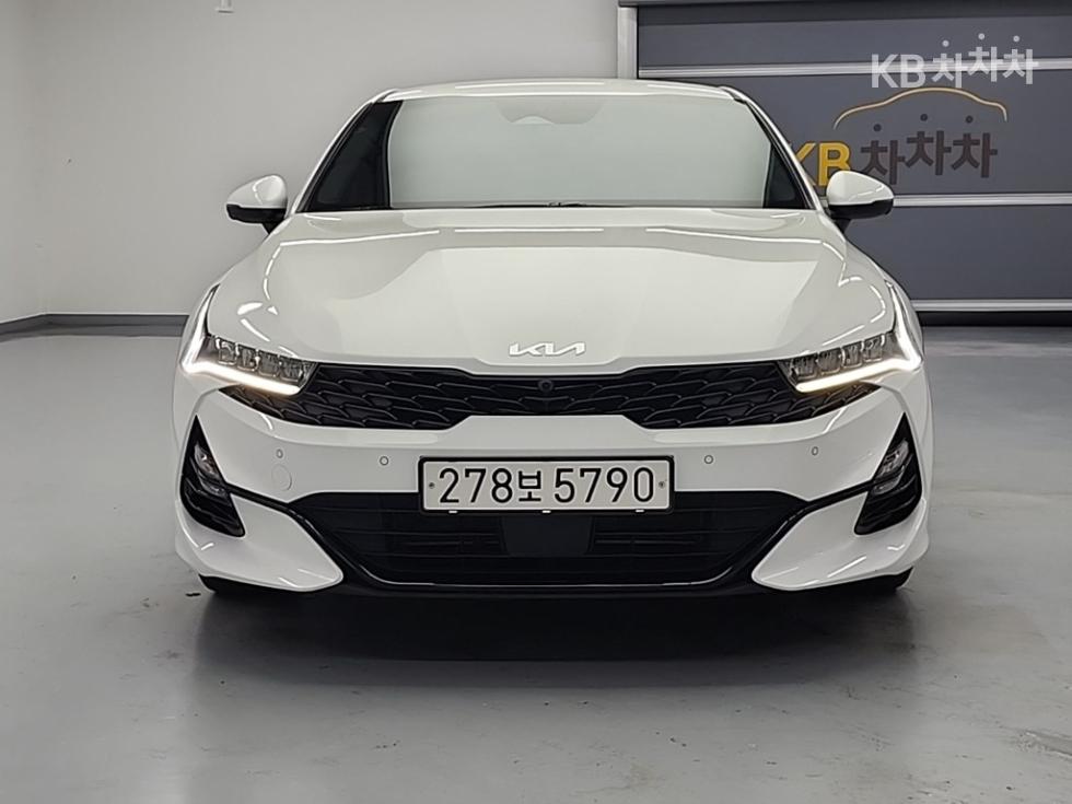 2022 - kia k5