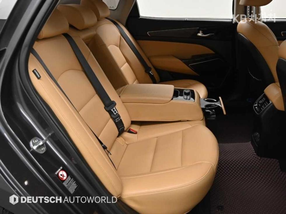 2020 - kia k7