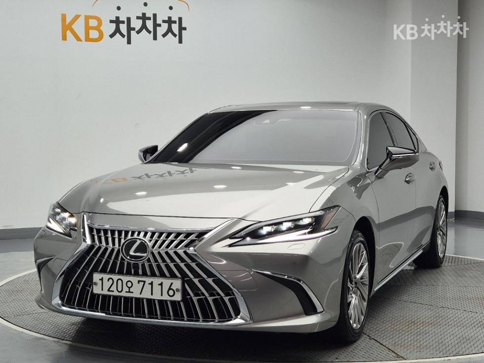 2026 lexus es