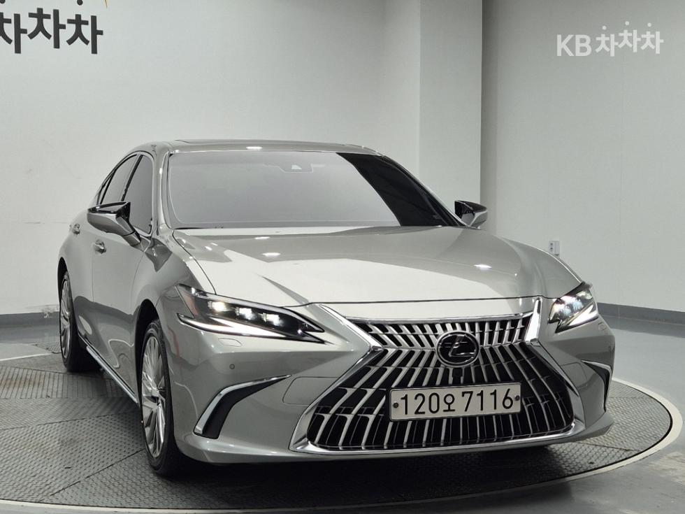 2026 - lexus es