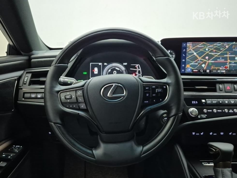 2026 - lexus es