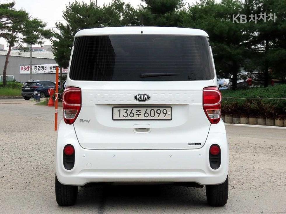 2020 - kia ray
