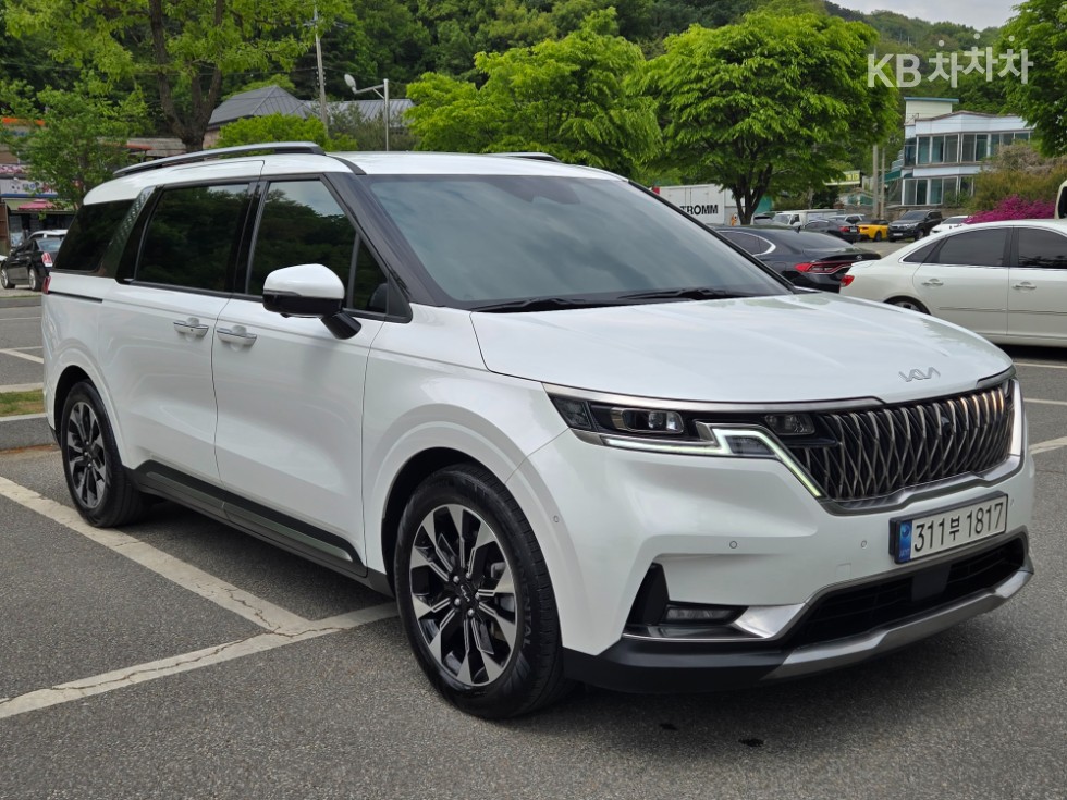 Kia Carnival — miniaturë 8