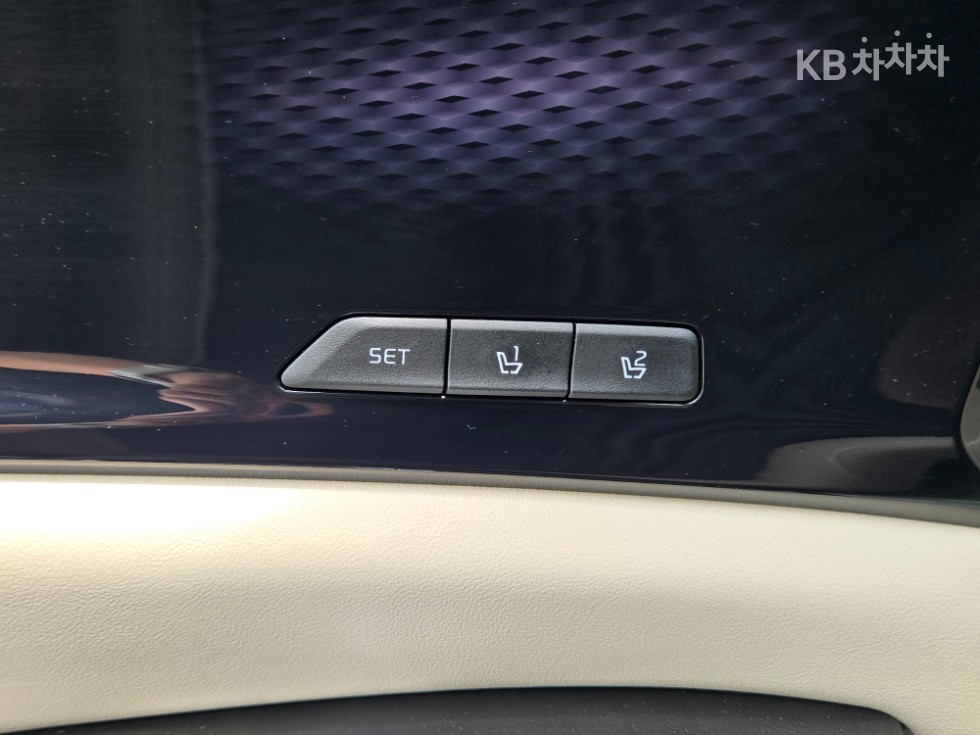Kia Carnival — miniaturë 11