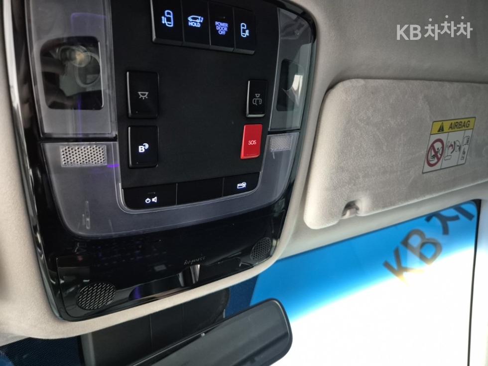 Hyundai Staria — miniaturë 16