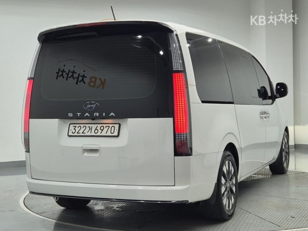 Hyundai Staria — miniaturë 3