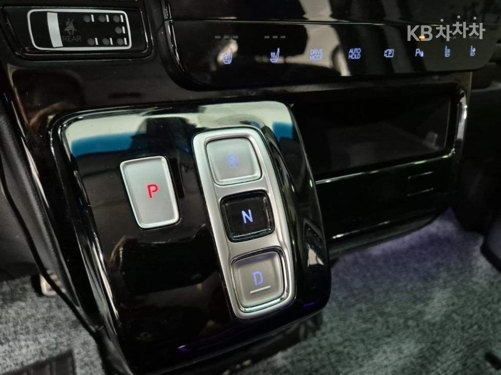 Hyundai Staria — miniaturë 8