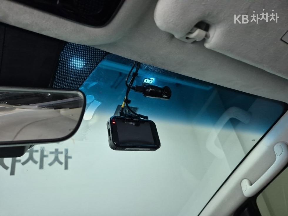 Hyundai Staria — miniaturë 16