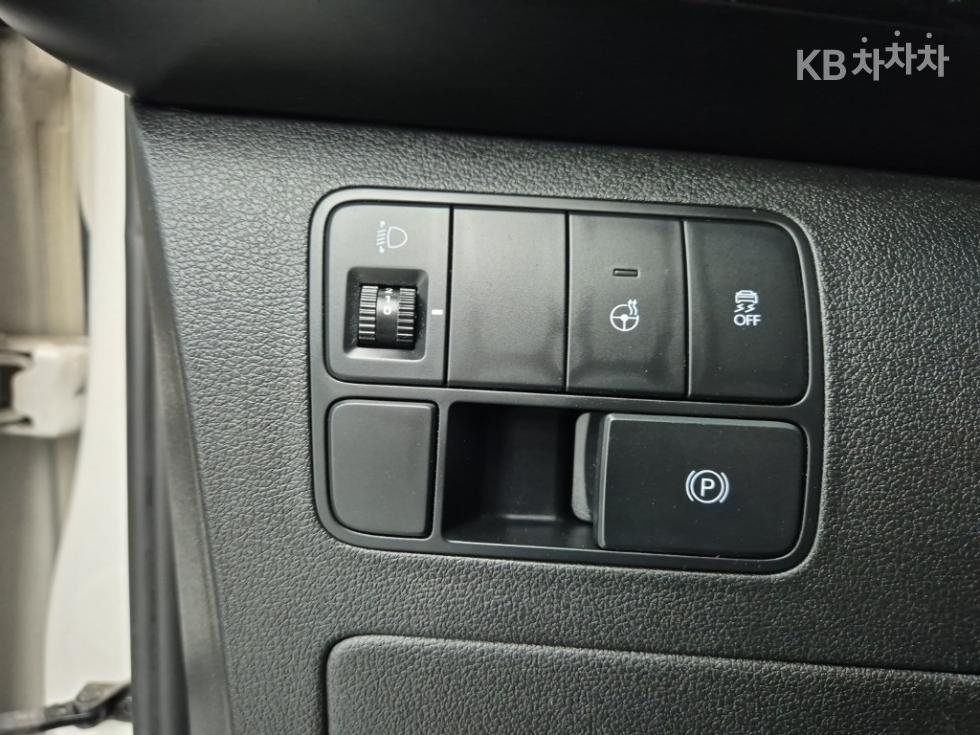 Hyundai Staria — miniaturë 17