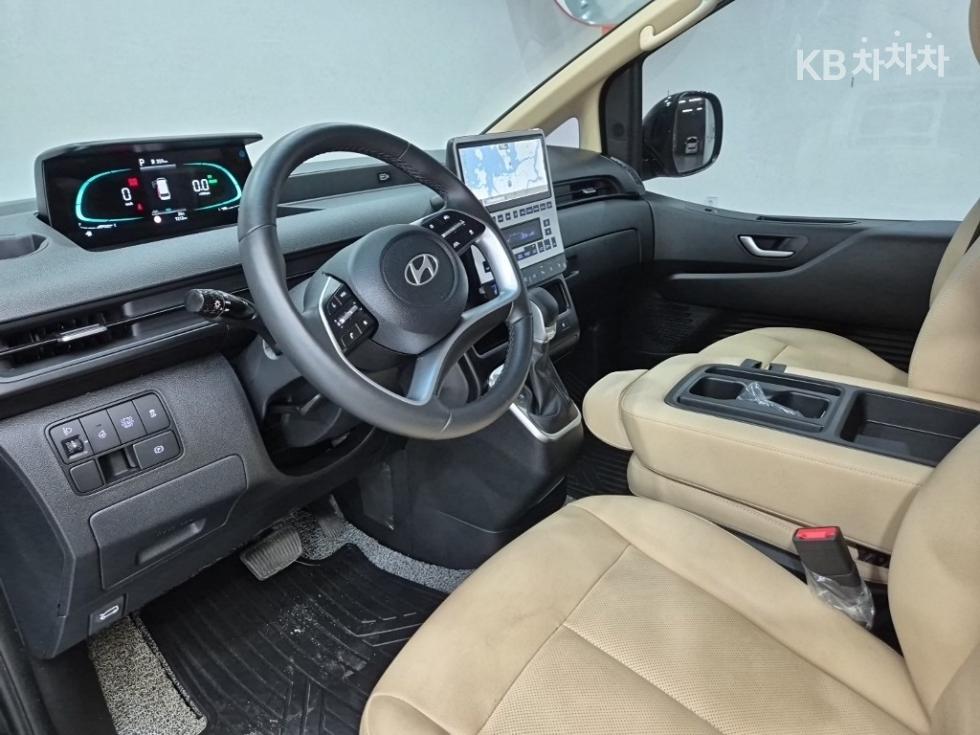 Hyundai Staria — miniaturë 6
