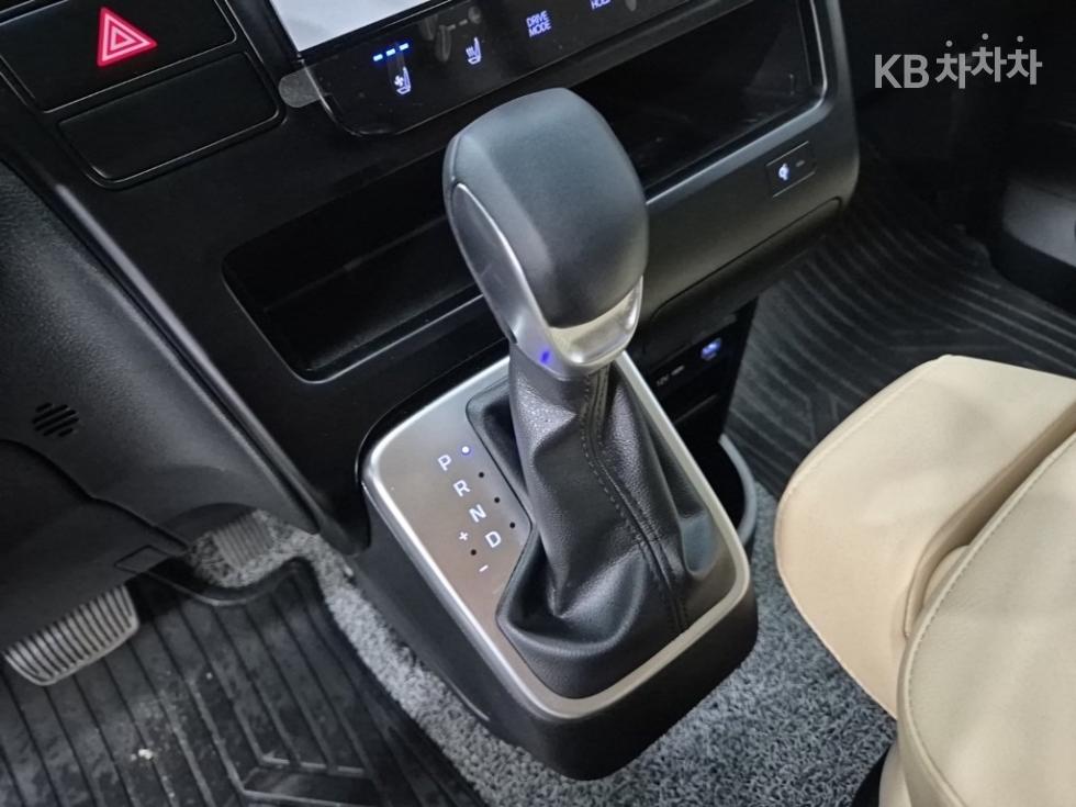 Hyundai Staria — miniaturë 7