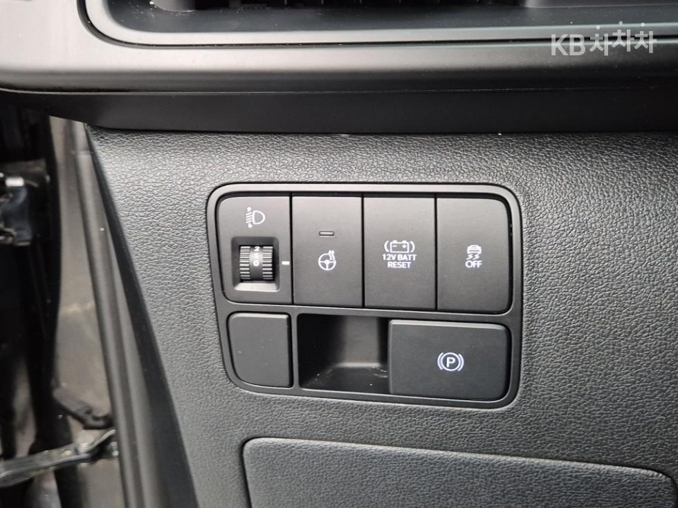 Hyundai Staria — miniaturë 17
