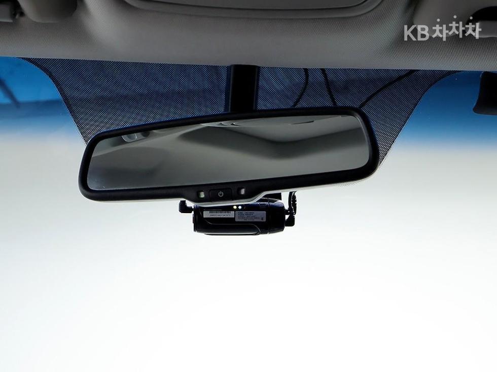 Kia Carens — miniaturë 17