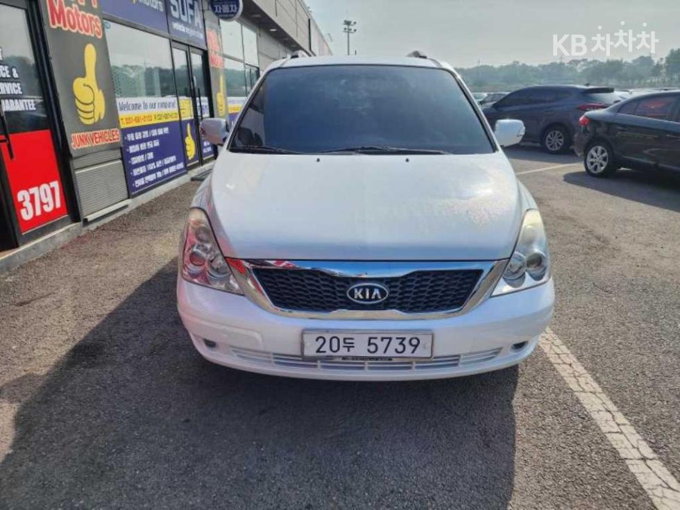 Kia Carnival — miniaturë 2