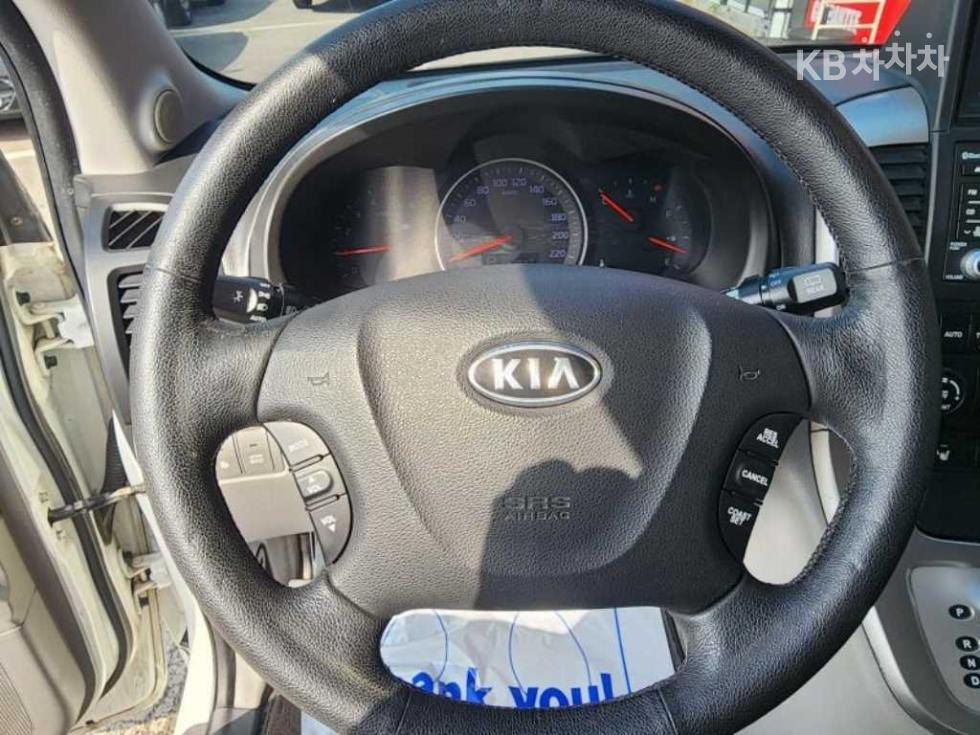 Kia Carnival — miniaturë 7