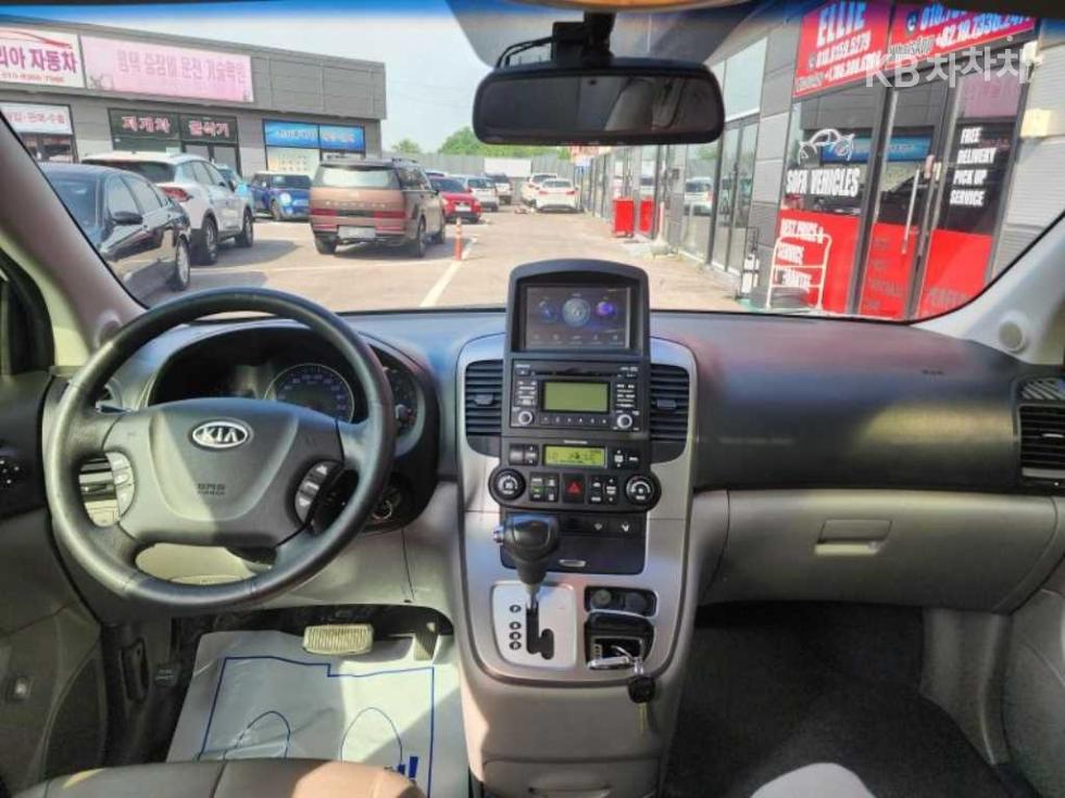 Kia Carnival — miniaturë 10