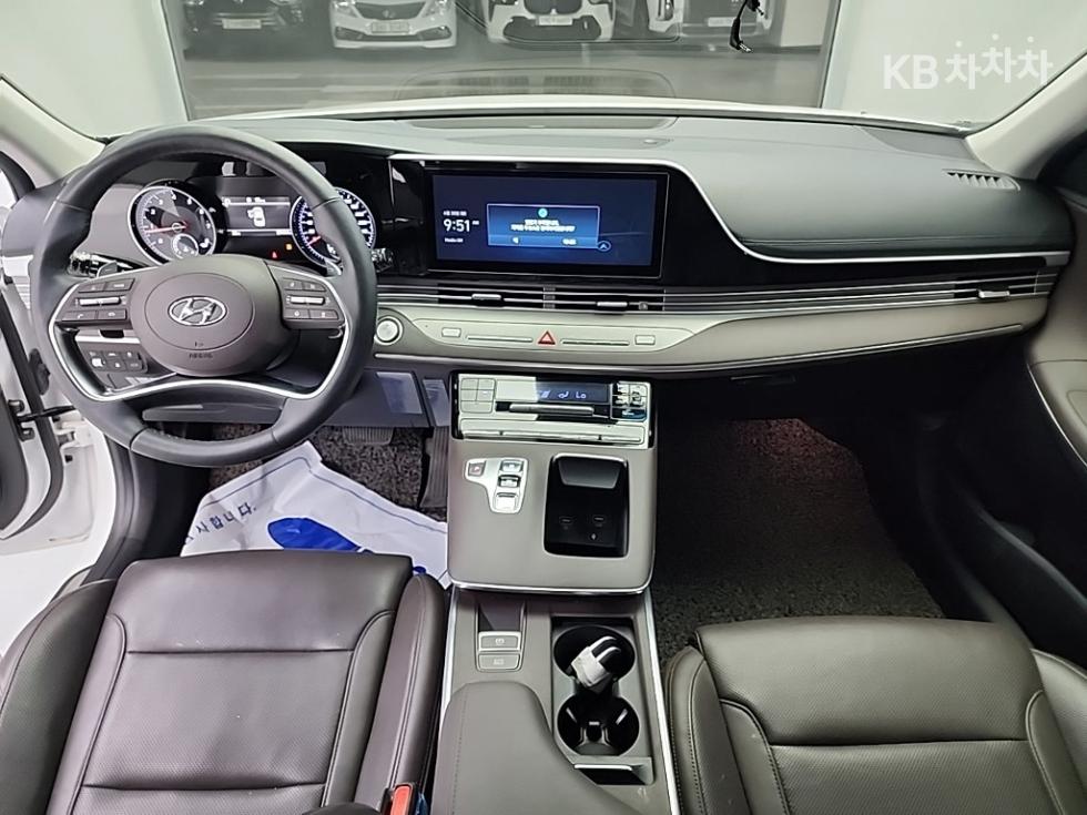 2021 Hyundai Used Car photo