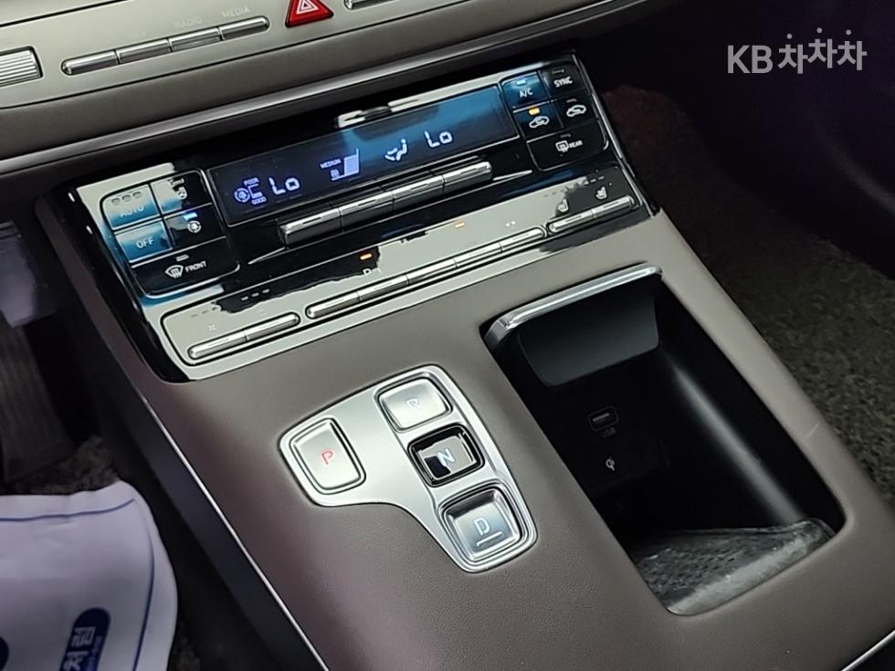 2021 Hyundai Used Car photo