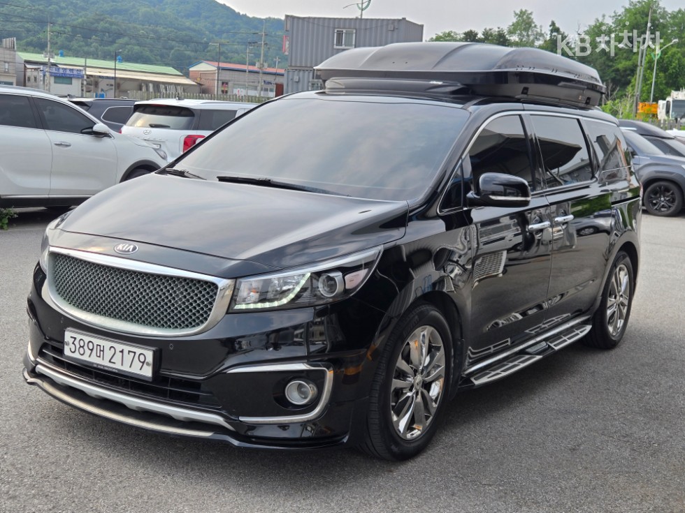 Kia Carnival — miniaturë 8