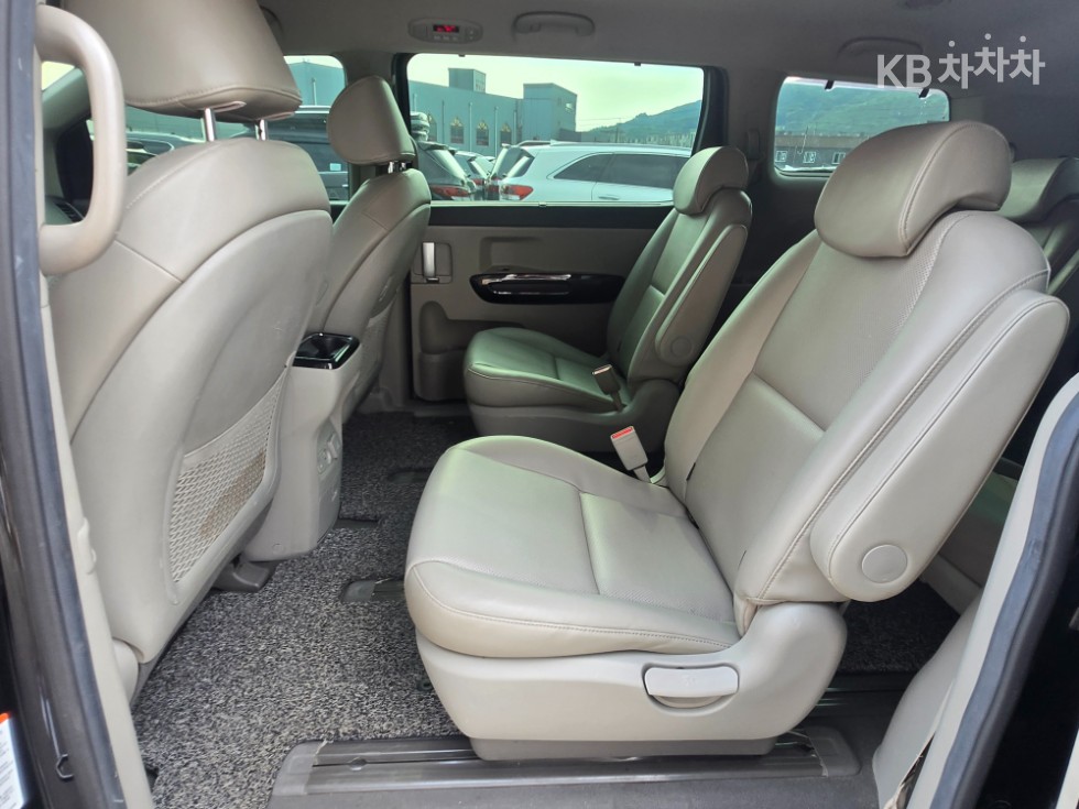 Kia Carnival — miniaturë 14