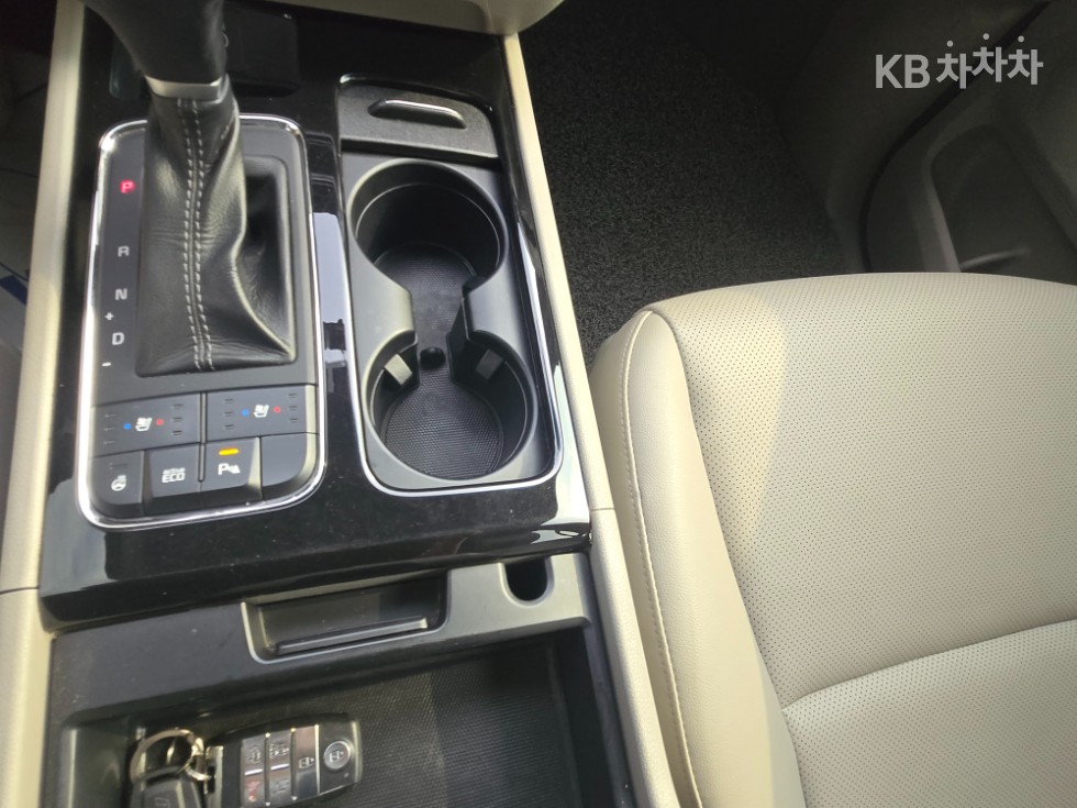 Kia Carnival — miniaturë 23