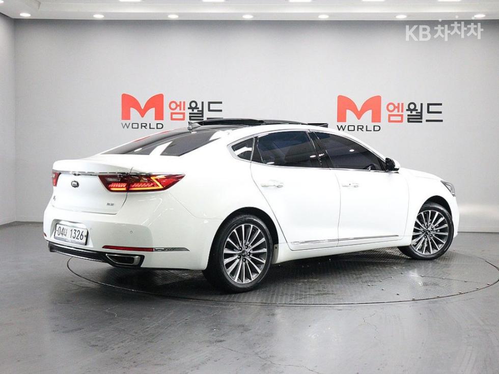 Kia K7 — miniaturë 3
