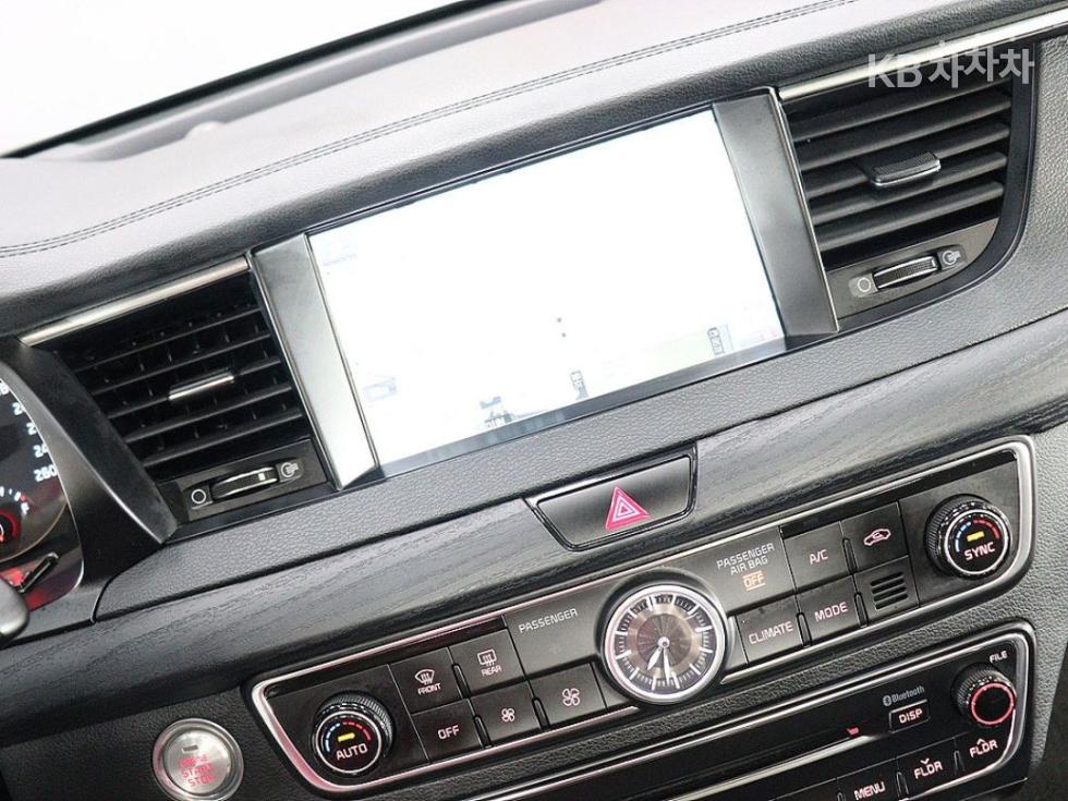 Kia K7 — miniaturë 7