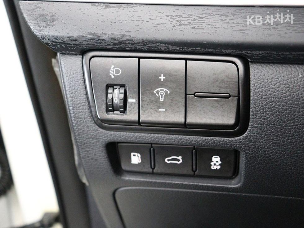 Kia K7 — miniaturë 10