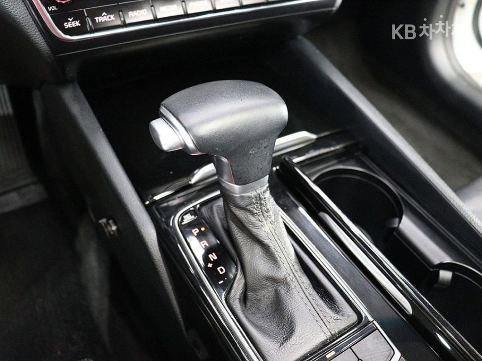Kia K7 — miniaturë 8
