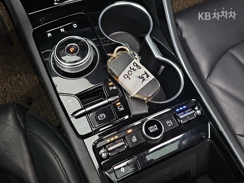 Kia K5 — miniaturë 8