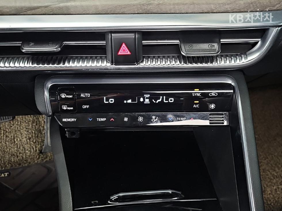 Kia K5 — miniaturë 10