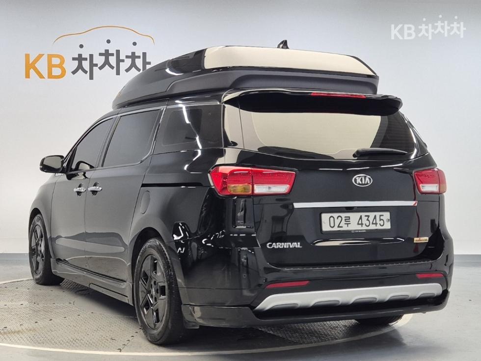 Kia Carnival — miniaturë 2