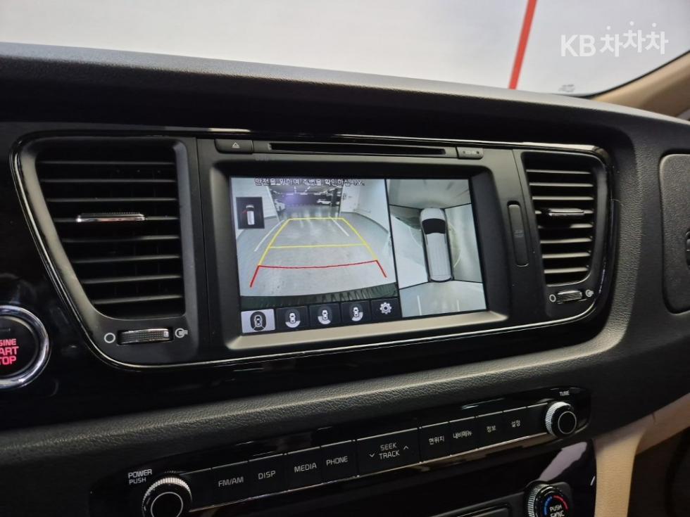 Kia Carnival — miniaturë 14