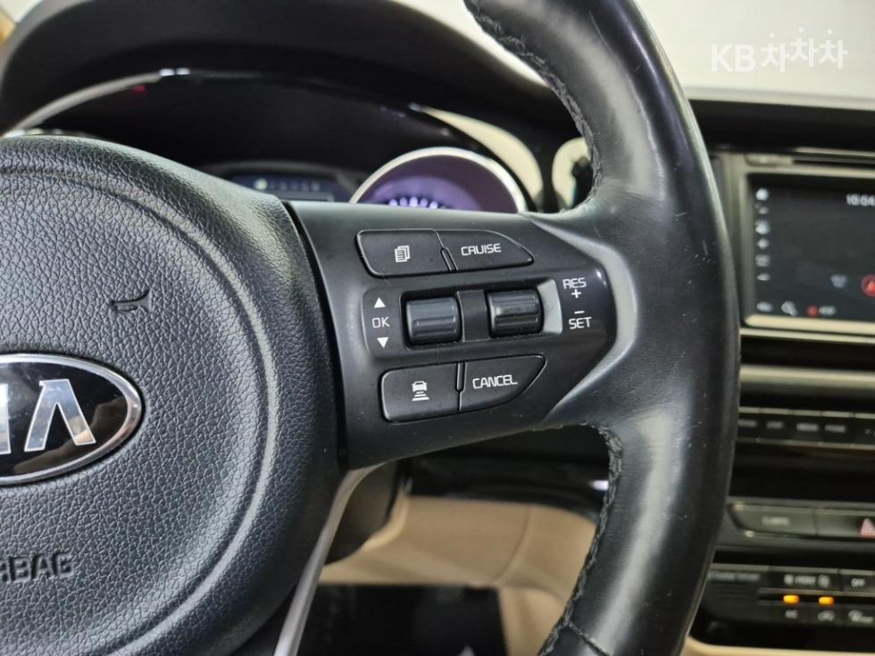 Kia Carnival — miniaturë 15
