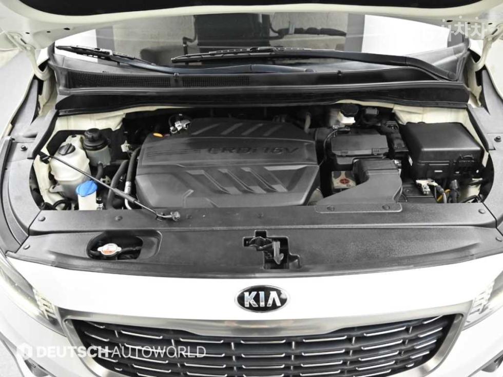 Kia Carnival — miniaturë 6