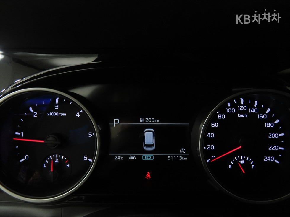 Kia Carnival — miniaturë 9