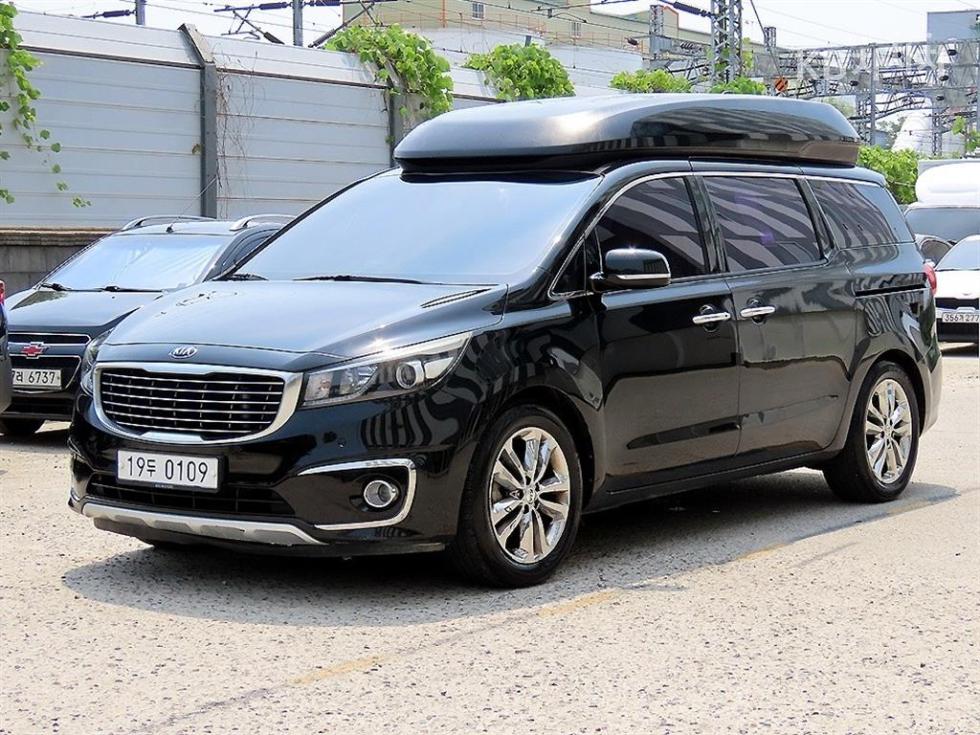 Kia Carnival — miniaturë 2