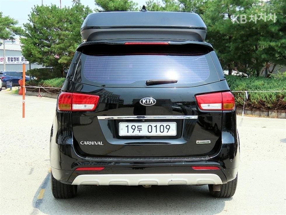 Kia Carnival — miniaturë 4