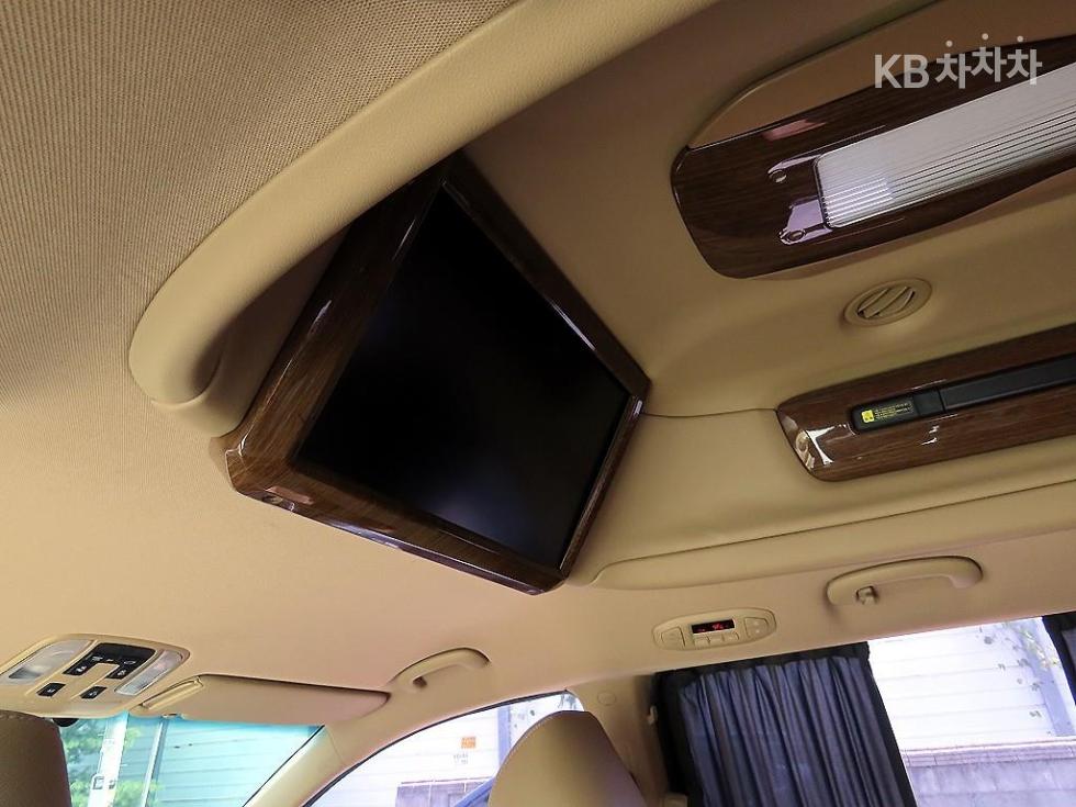 Kia Carnival — miniaturë 17