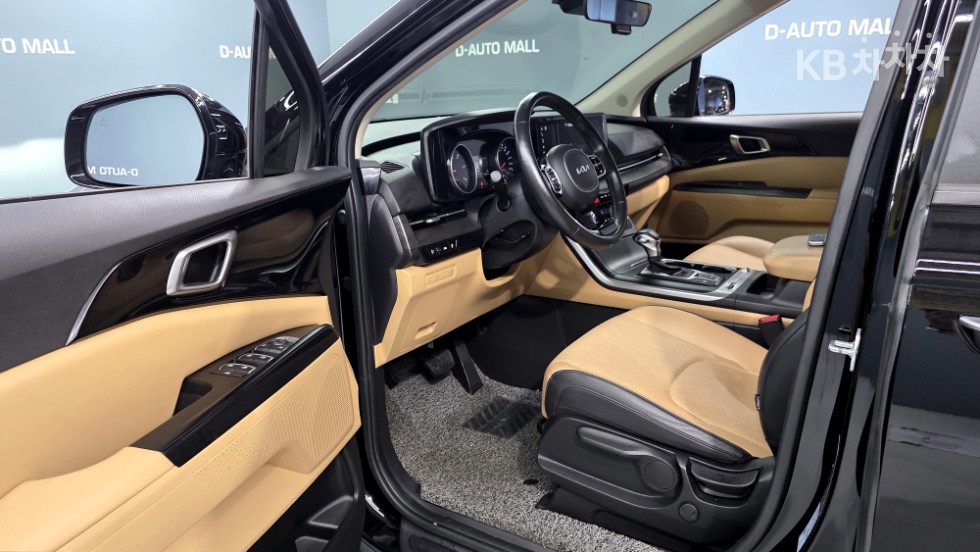 Kia Carnival — miniaturë 10
