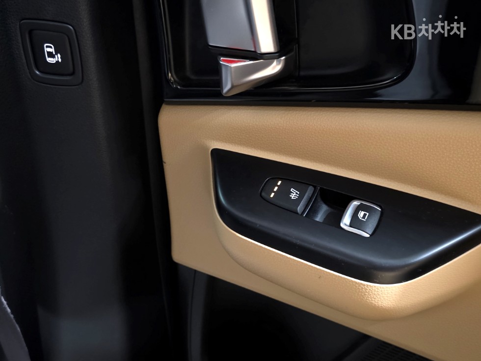 Kia Carnival — miniaturë 22