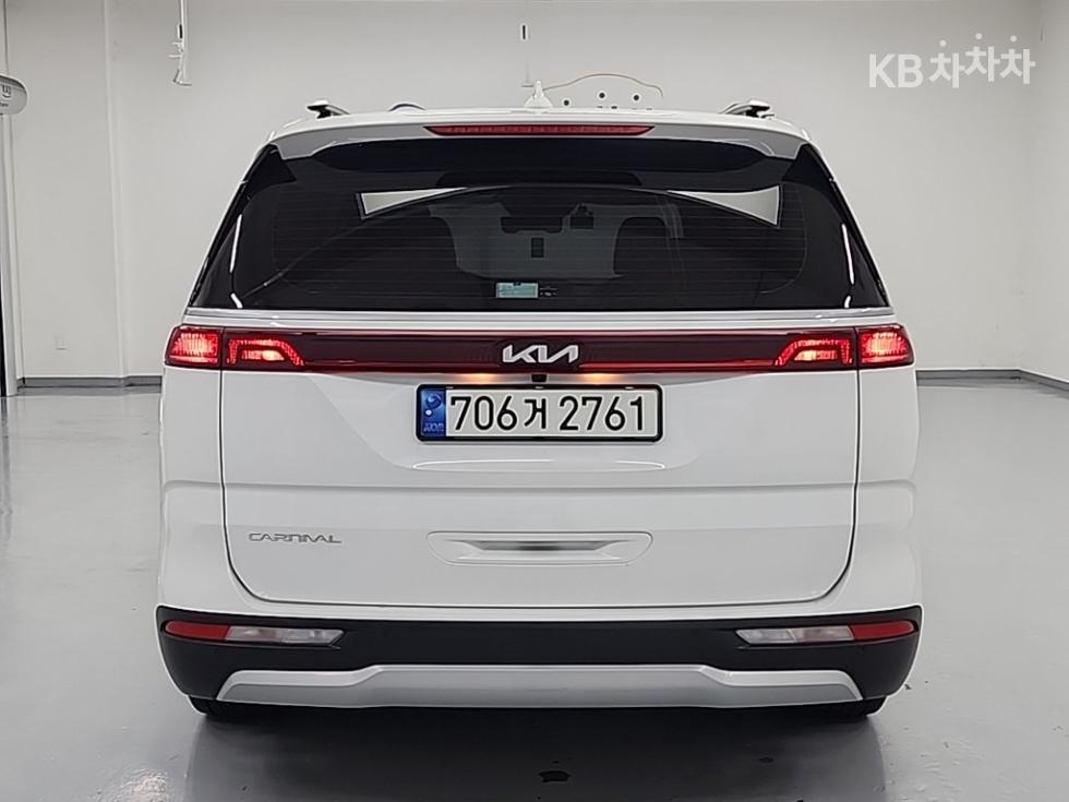 Kia Carnival — miniaturë 3