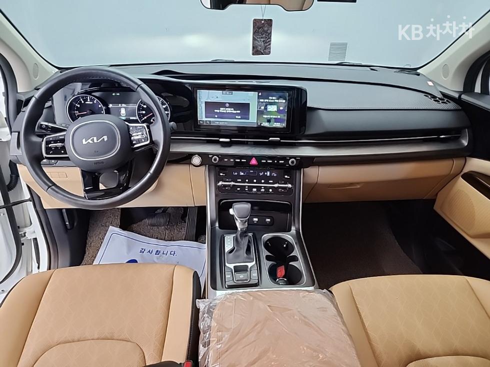 Kia Carnival — miniaturë 7