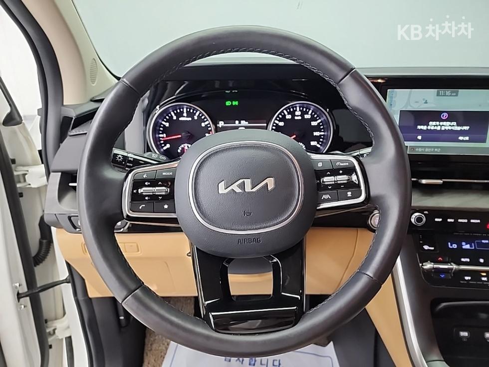 Kia Carnival — miniaturë 9