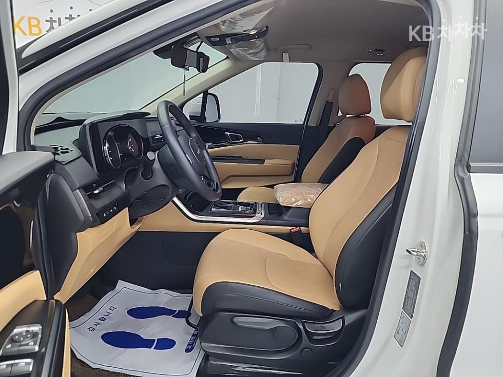 Kia Carnival — miniaturë 11