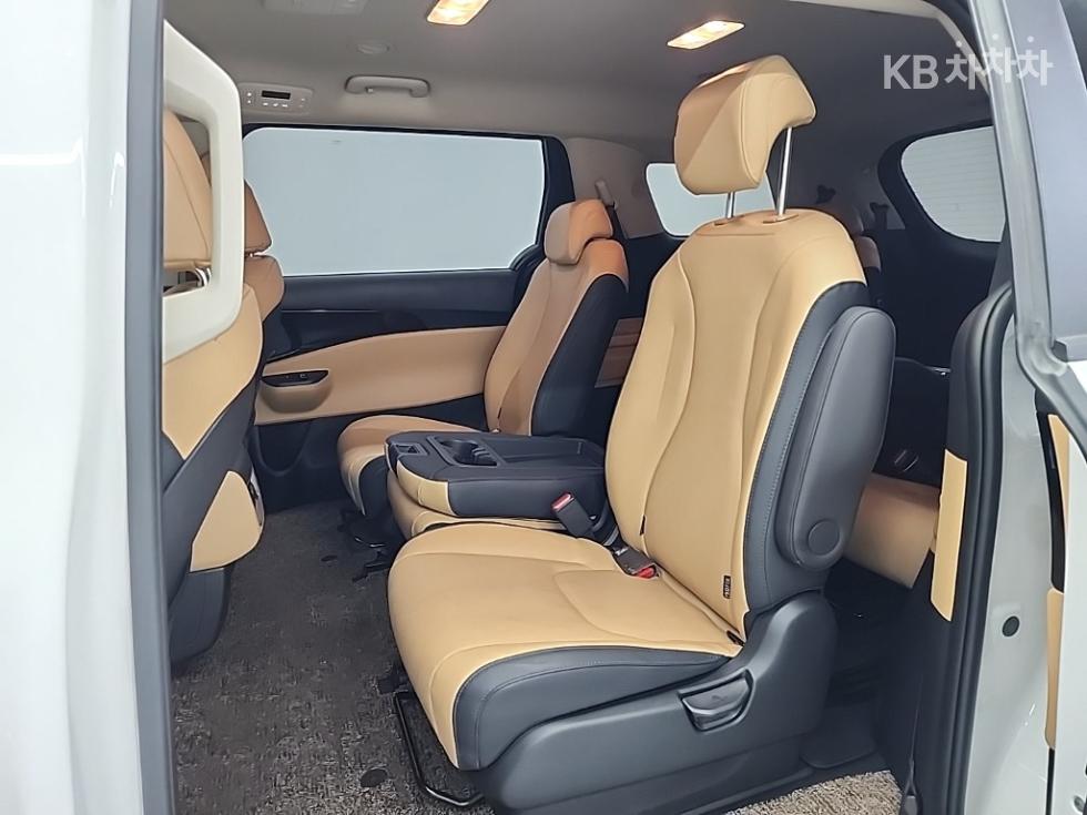 Kia Carnival — miniaturë 12