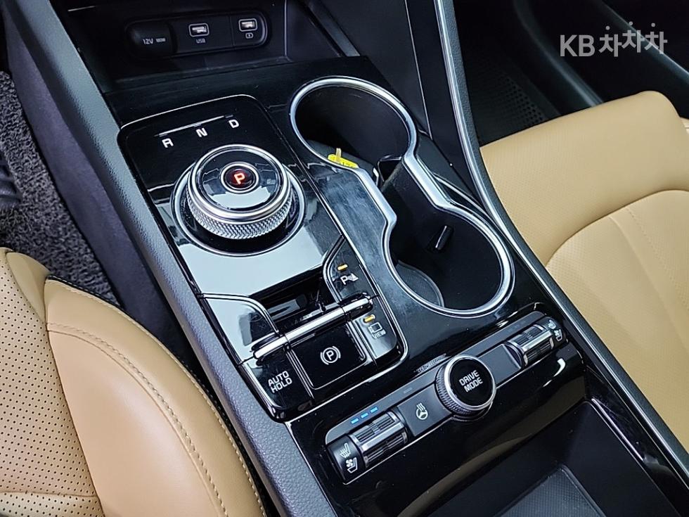 Kia K5 — miniaturë 8