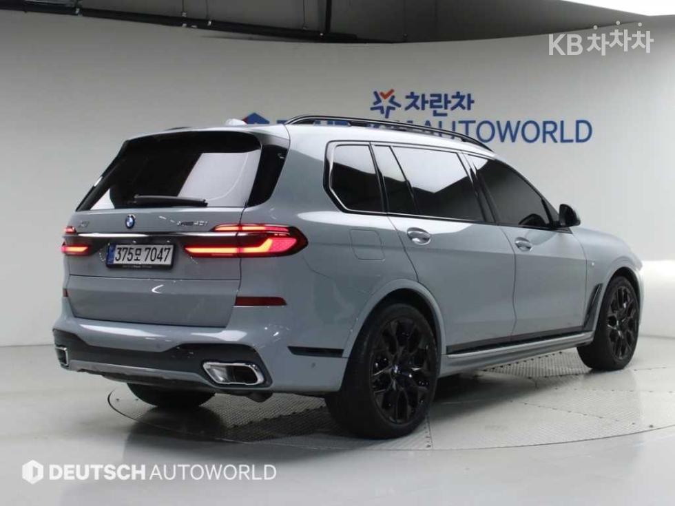 BMW X7 — miniaturë 2