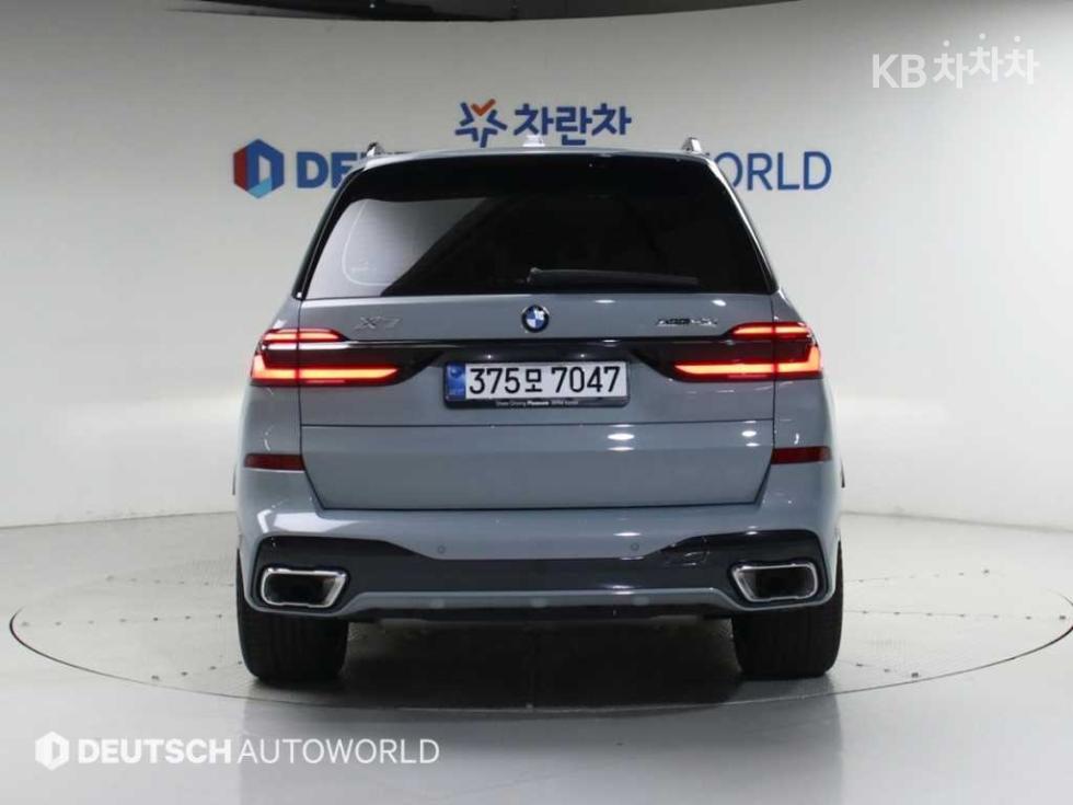 BMW X7 — miniaturë 4